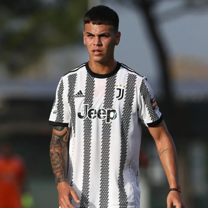 Enzo Barrenechea